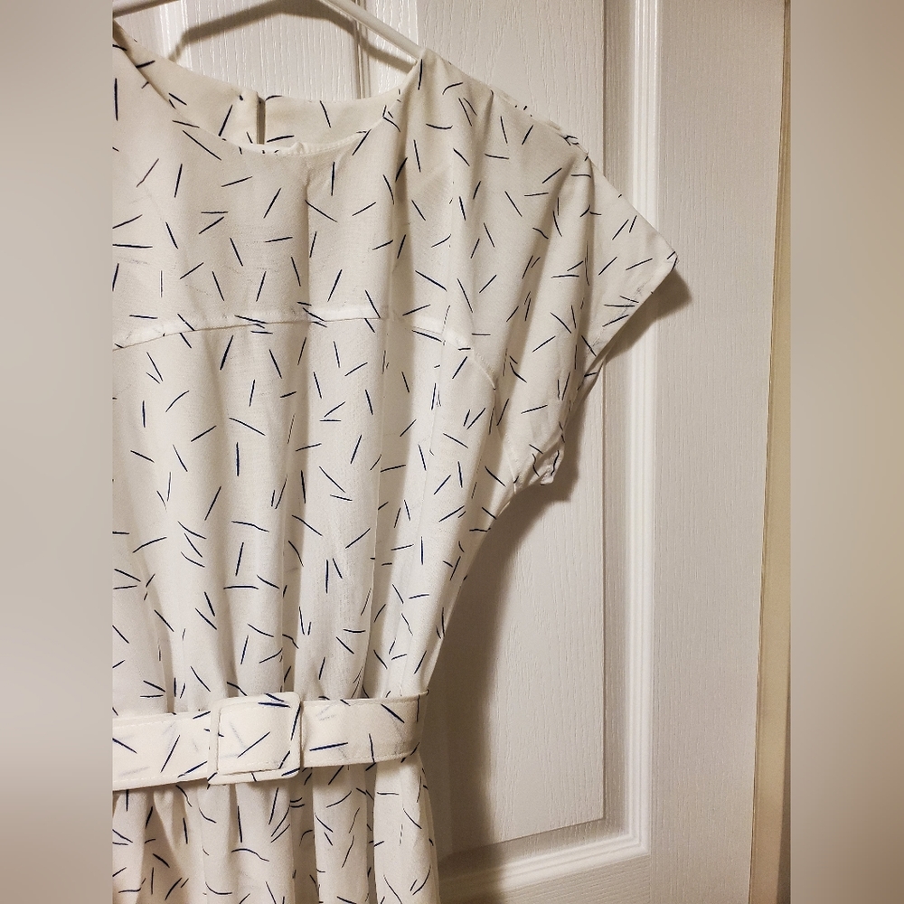 🔴 Retro Van Ultra white cocktail dress, navy blue pattern